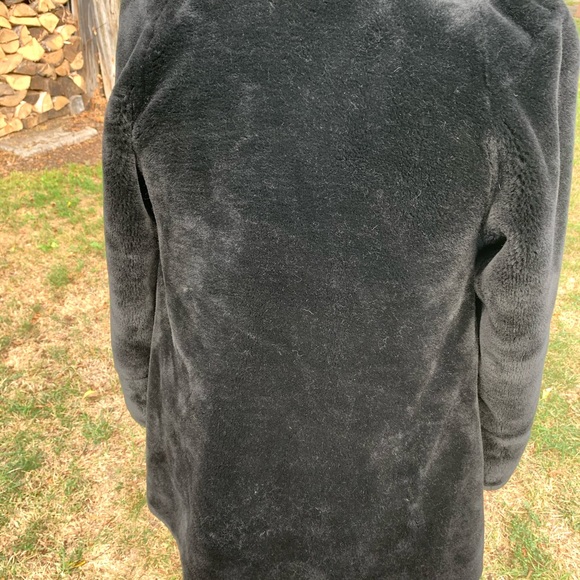 Faux fur coat - Picture 3 of 3